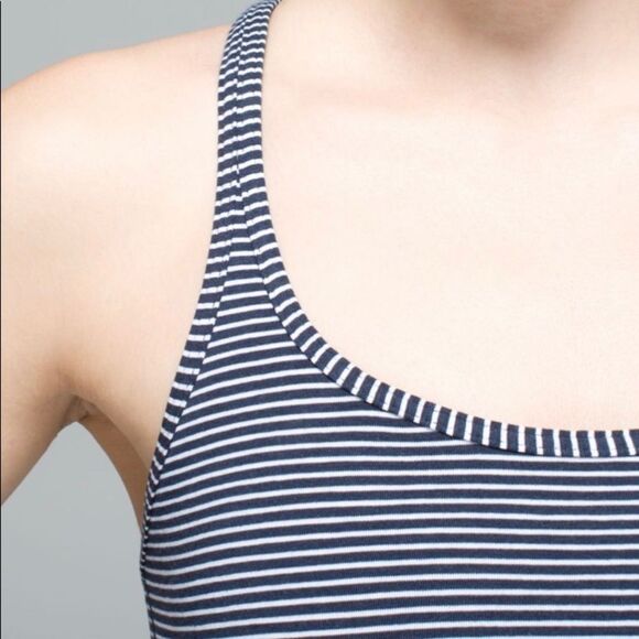 Lululemon Refresh Maxi Dress in Hyper Stripe Inkwell - Picture 3 of 11